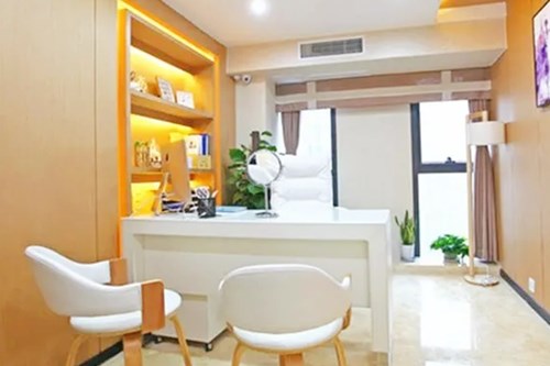 重慶萬君醫(yī)療美容診所 重慶萬君醫(yī)療美容診所